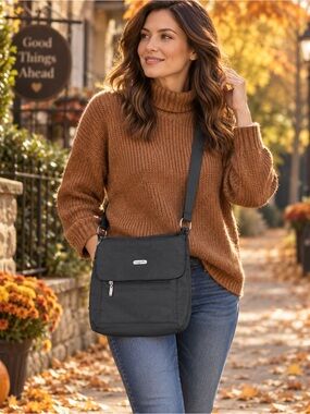 Baggallini Black Crossbody Messenger Bag Pink Lining Travel Organizer Purse